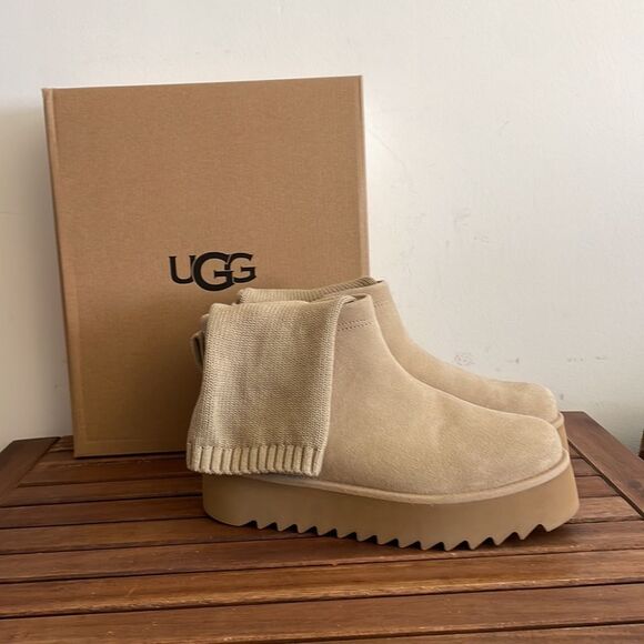 UGG Classic Ultra Mini Sock’D Platform Mustard Seed USA Women Size 8/UK6/EU39 - Picture 1 of 14